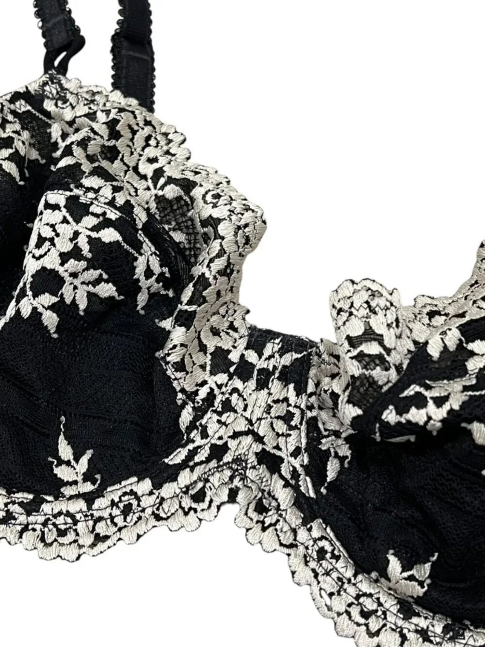 Wacoal elegant lace